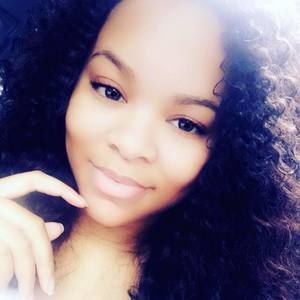 Meet your Posher, Tejana